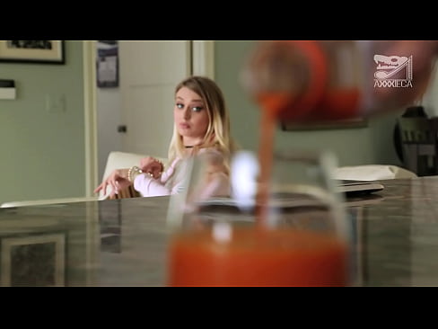 ❤️ Rapariga boazona com mamas grandes e ratas apertadas fica com piça de perdedor, mas muito dura ️❌ Sexo de qualidade em nós ❌❤