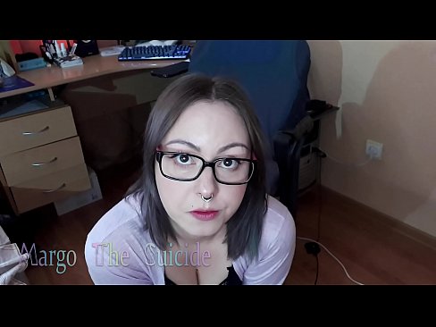 ❤️ Rapariga Sexy com Dildo de Óculos Chupa Profundamente na Câmara ️❌ Sexo de qualidade em nós ❌❤